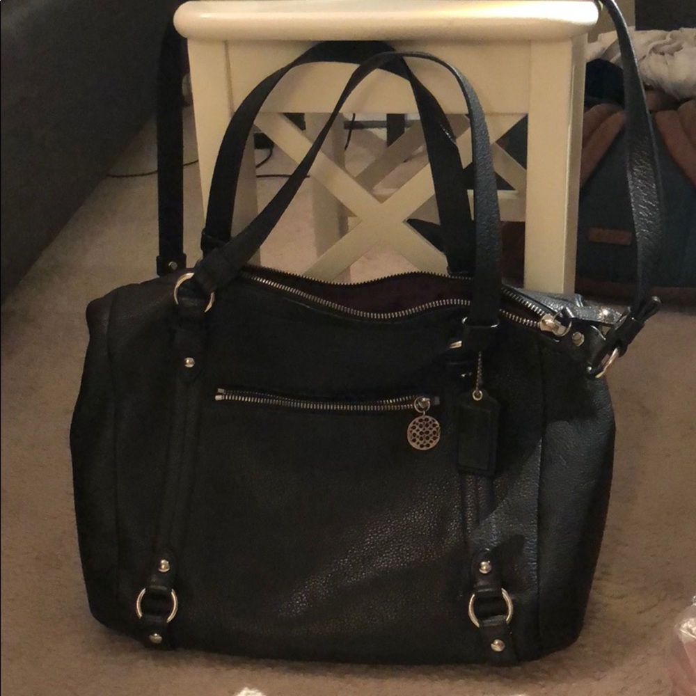 Leather black coach hand bag (used)